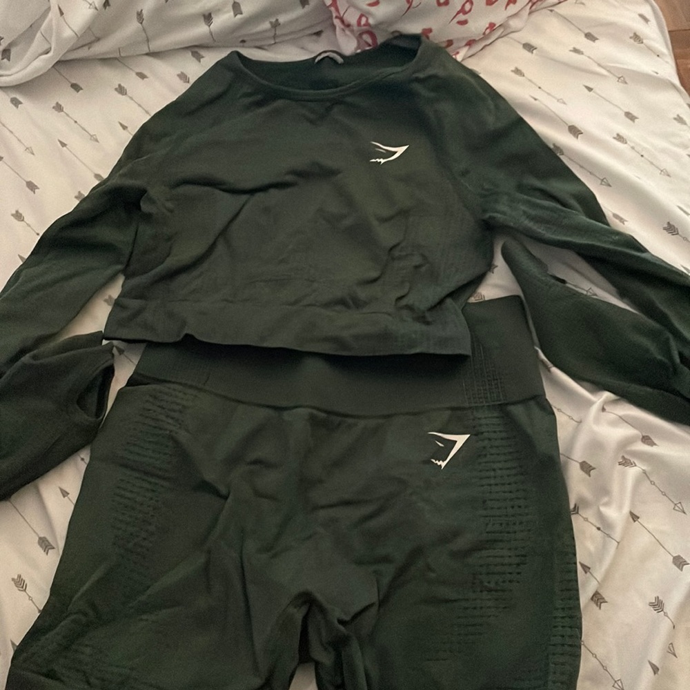 Green vital seamless outfit from gymshark size small in both